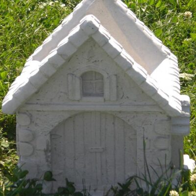 Village Pl. Stable 10"X13"X15"h.